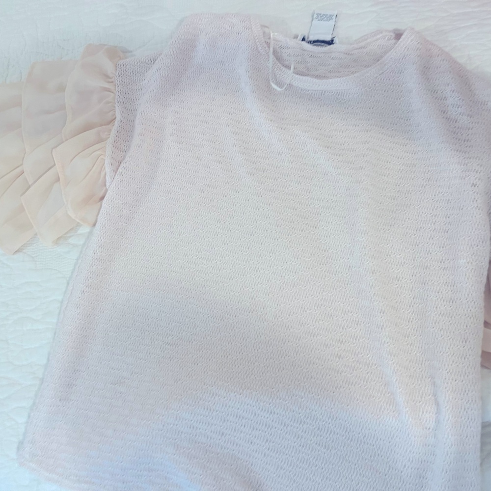 Women’s off white Ruffle Sleeve Top